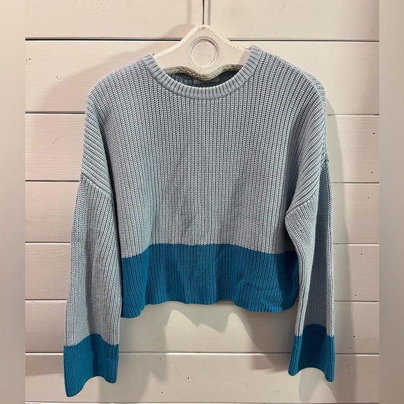🩵 525 – Blue Colorblock Cotton Knit Sweater – Size M/L (based on measurements) - Picture 1 of 7